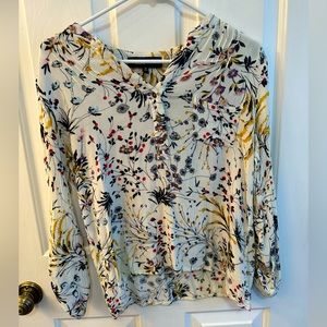 Alice Blue Women's Floral Blouse V neck Size Medium